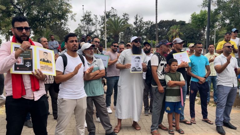 “كان يحتاج الاحتواء لا العقاب”.. احتجاجات بمولاي رشيد بعد انتحار الأستاذ معاذ إثر توقيفه